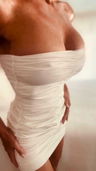 Uniquely Titled: Retaining Meaning while Standing Out