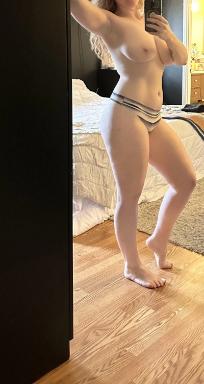 Got a new mirror, now I just keep taking nudes in front of it ?