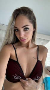 Just a simple cleavage to start your day