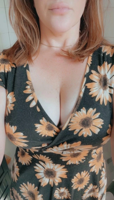 Fiery locks and golden blooms