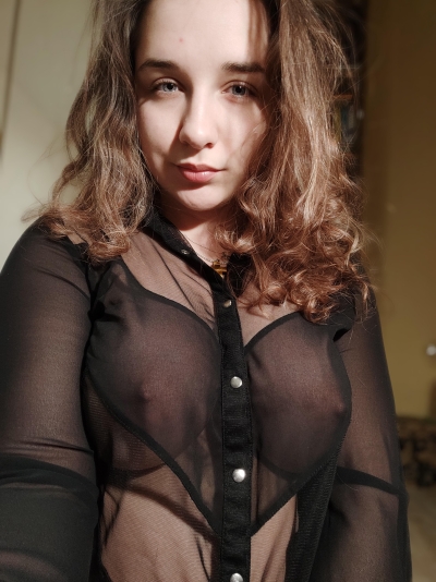 The magic of not being nude but still having visible tits ^^