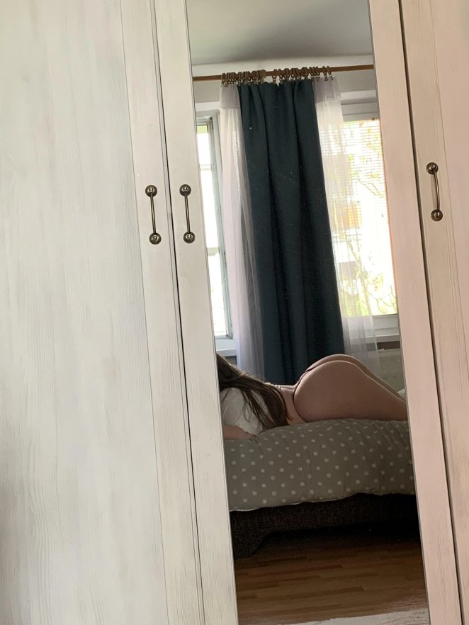 Slap me with such force that your handprints are imprinted on my skin