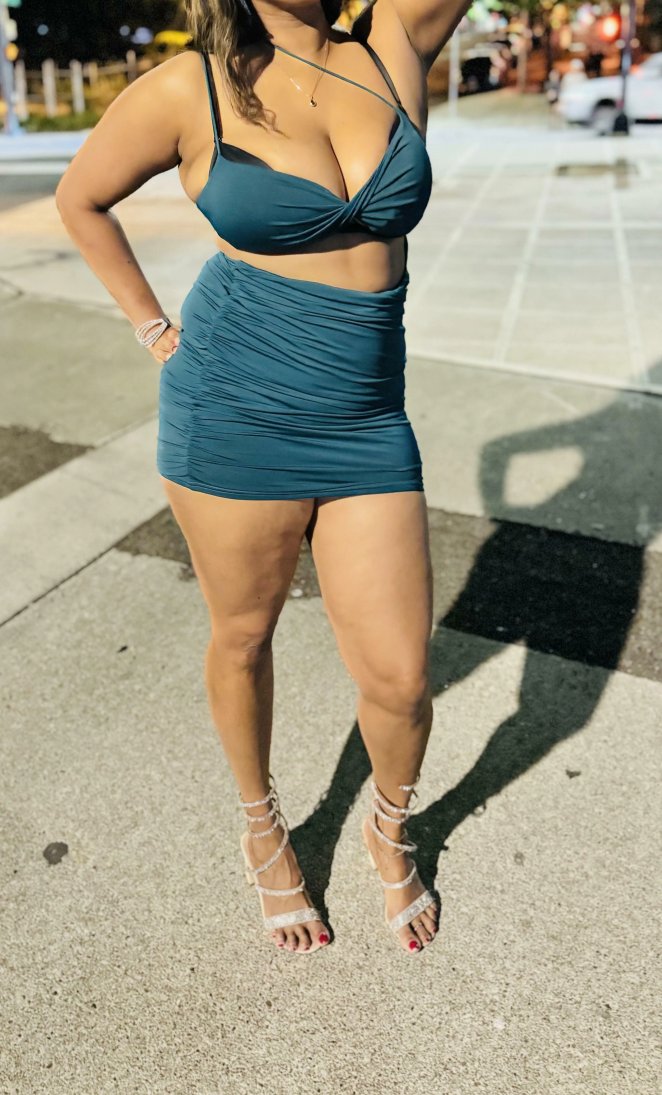 After-party hangout with a few pals