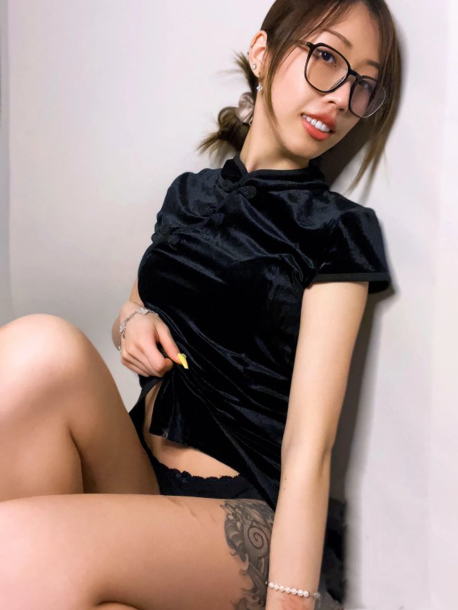 Sex is best performed with glasses on