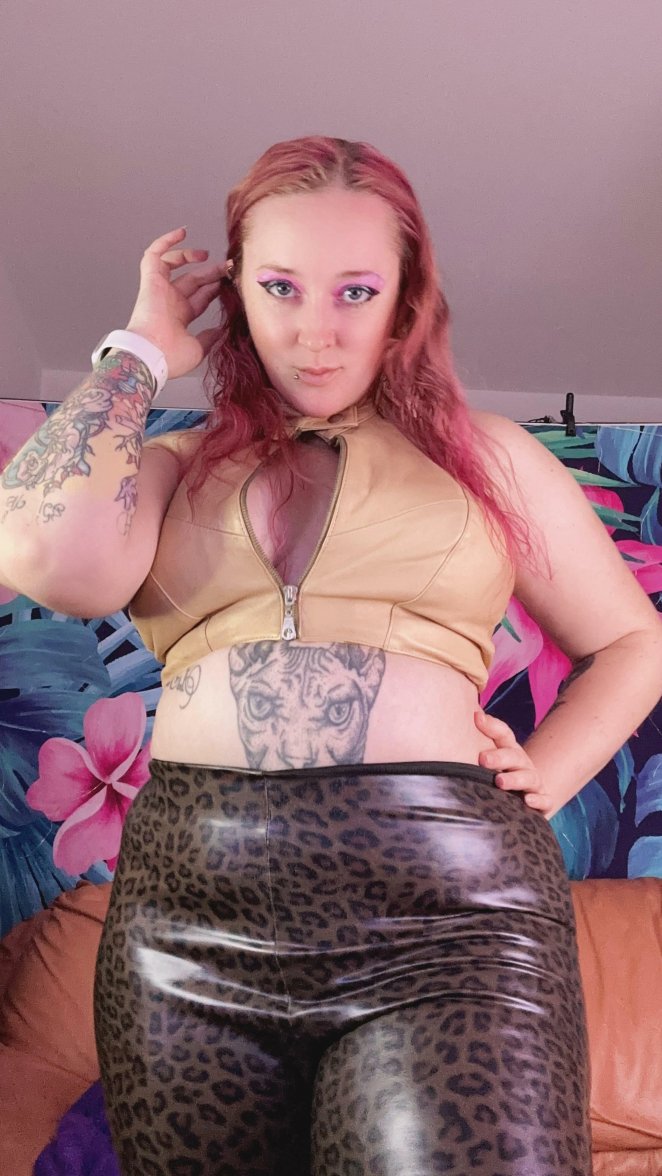 Embrace my voluptuous curves with your arms