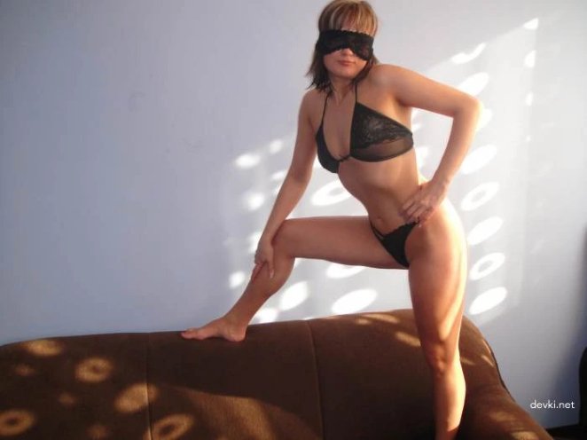 Fucks a woman and pours golden rain