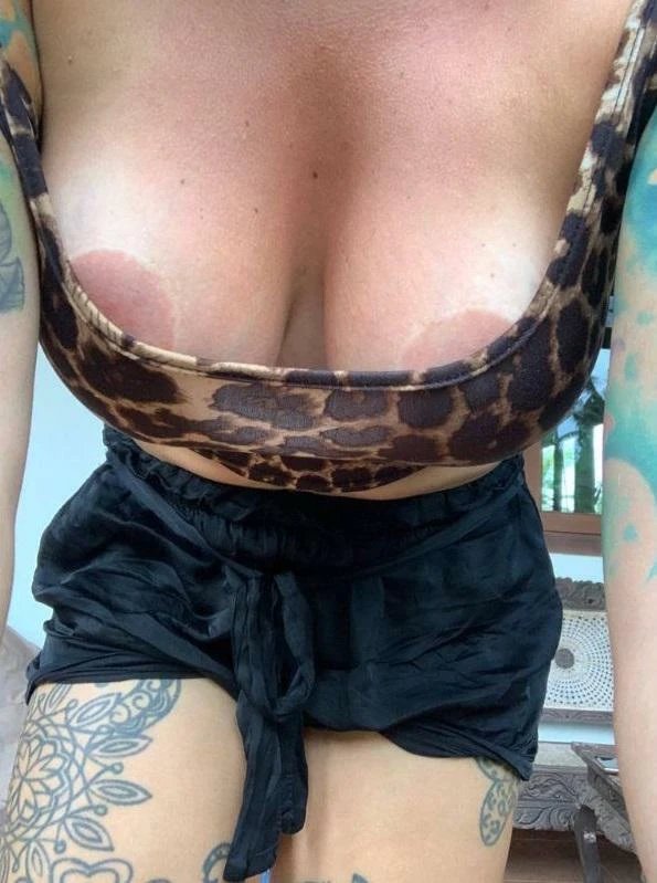 Diving into the depths of my cleavage