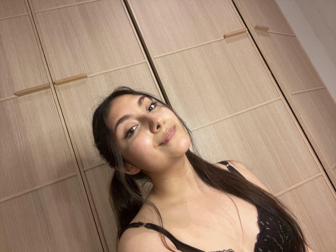 Just your sassy Latina chica trying to look cute :)