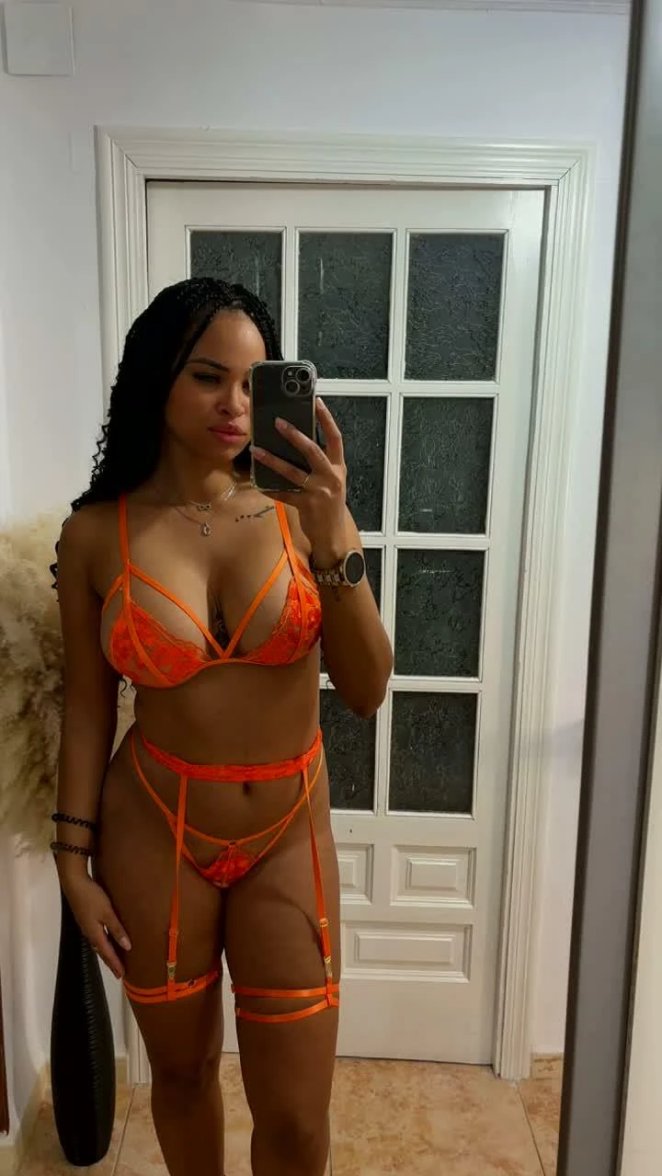 Irresistibly captivating: Caught your gaze for a little too long