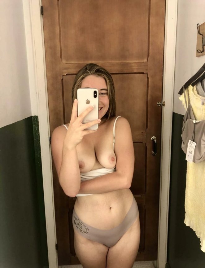 Greetings from the changing room at my neighborhood Pull & Bear!