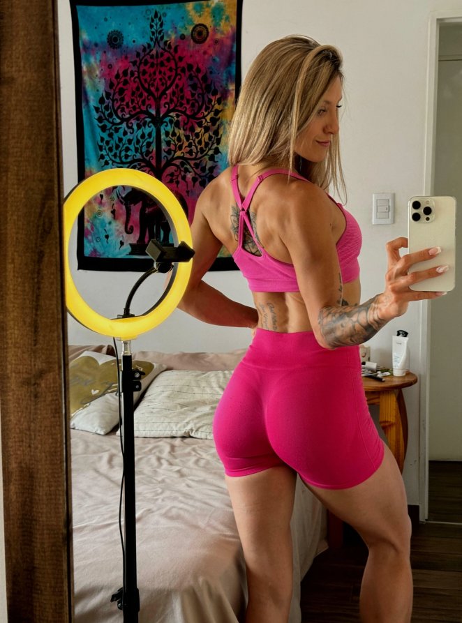 Can You Please Take a Bite of My Luscious Booty?