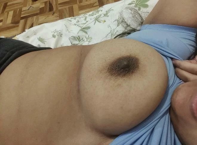 Spreading some New Year cheer. ✨ 32. Ready for tonight