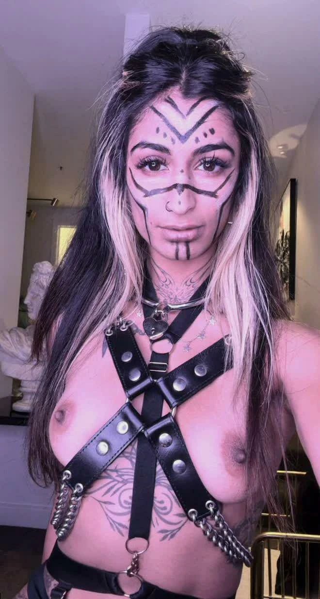 Deliciously Tempting (f)