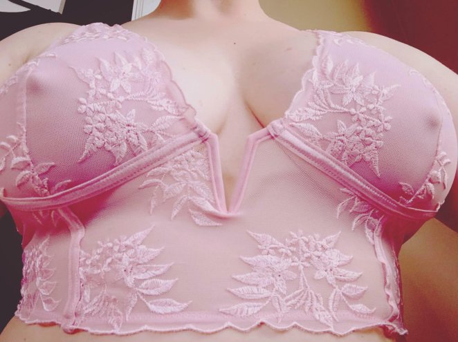 Feeling incredibly sexy in this outfit