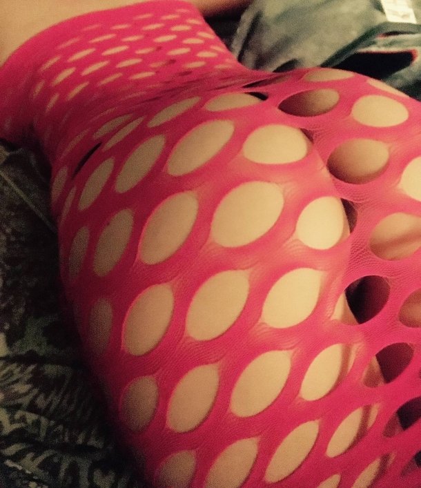 Easy access to whatever holes you want My girlfriend - she reads the comments