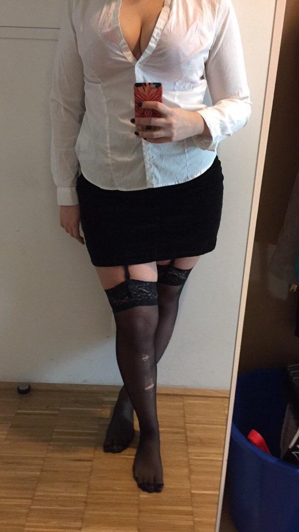 cheating naughty gf looking for real bbc daddies behind her bf