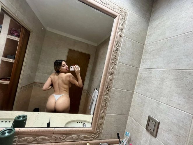 I think I'm even cuter without my clothes