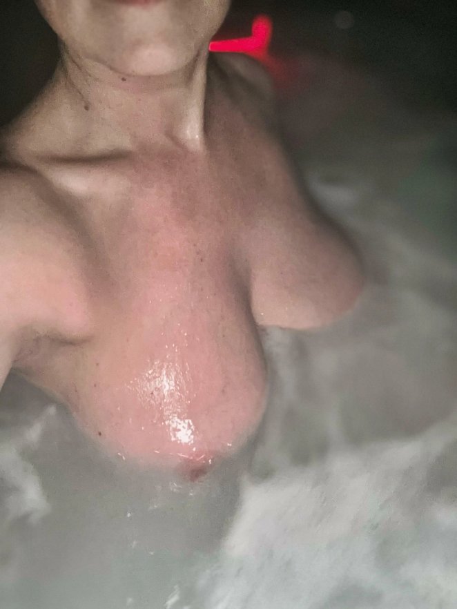 Fiery Evening, Scorching Cleavage