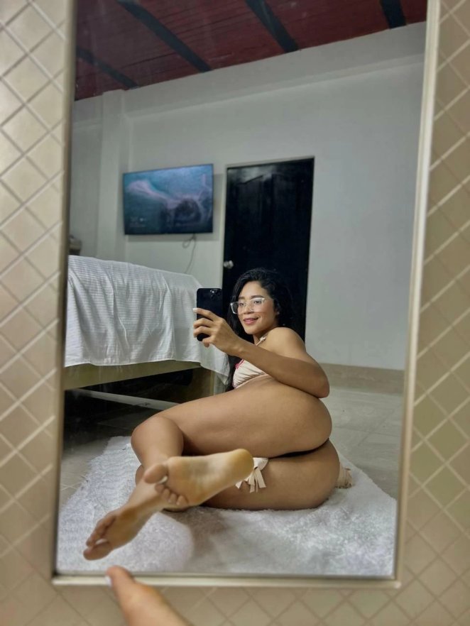 Confession: I know you secretly have a foot fetish too