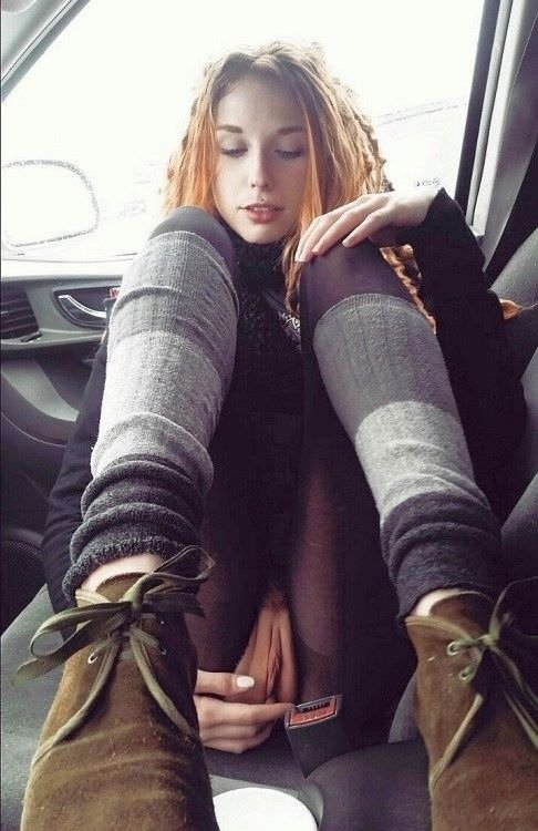 Hippy chick pussy flash