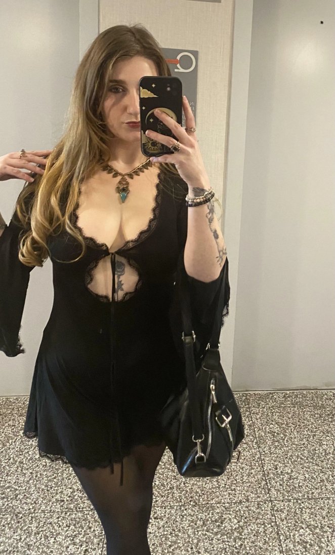 Celebrating my 27th birthday in this outfit!