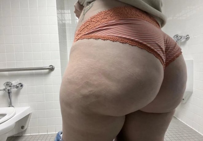 The Sensual Temptation of My Plush Hips and Voluptuous Curves