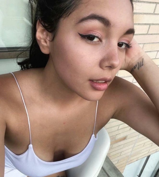 Do you find petite Colombianas adorable?