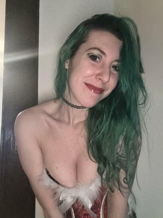 Adorable Santa cleavage: A festive and flirty look