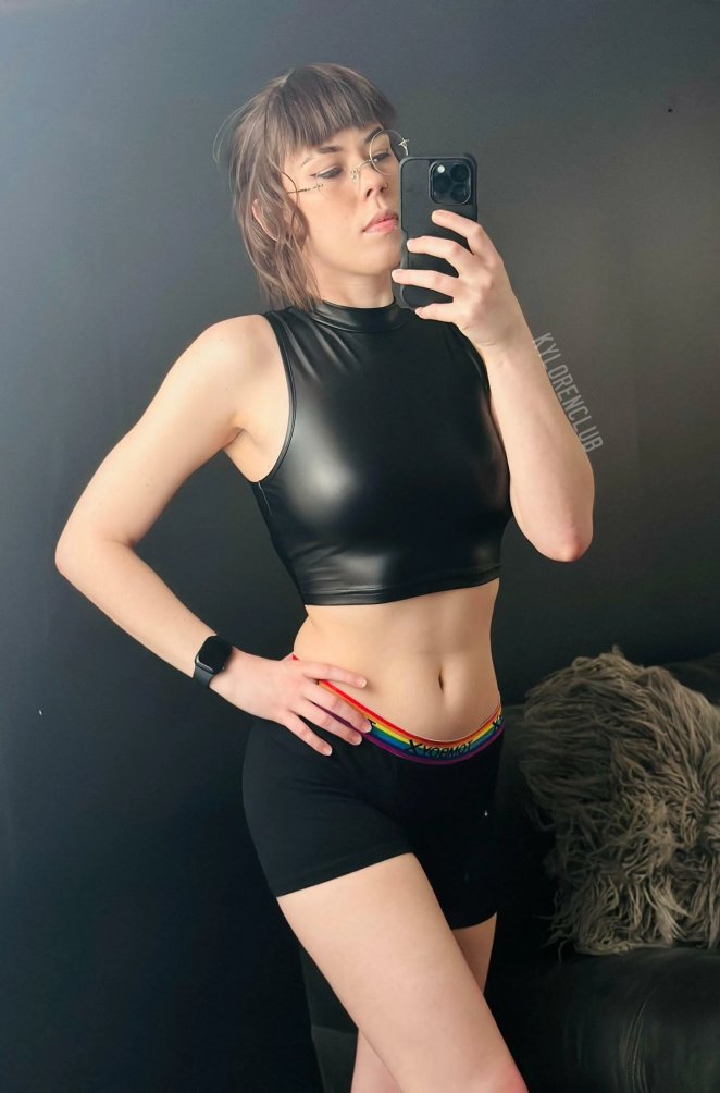 Embracing My Rimless Glasses with Affection!