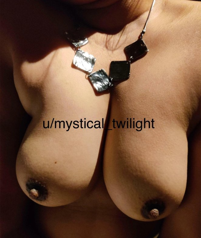 Midweek Greetings to All! (f)