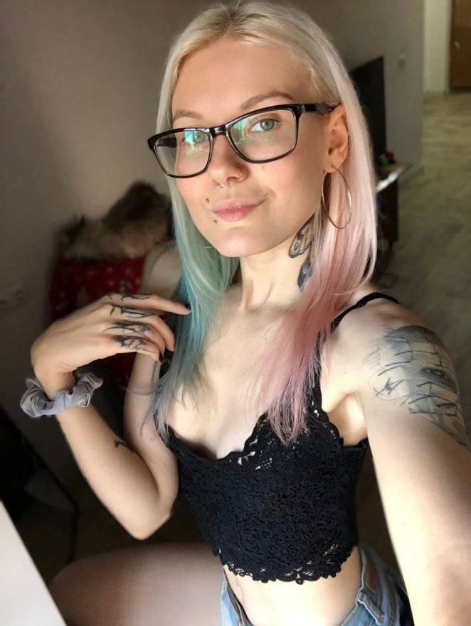 Natural Beauty: Embracing My Bare Face Today