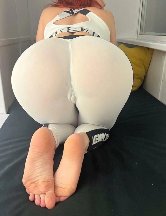 Feel free to touch my buttocks for 60 seconds