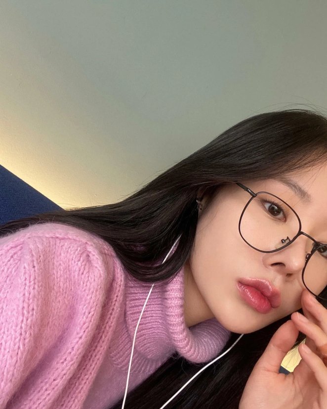 Adoring a Girl Who Wears Glasses