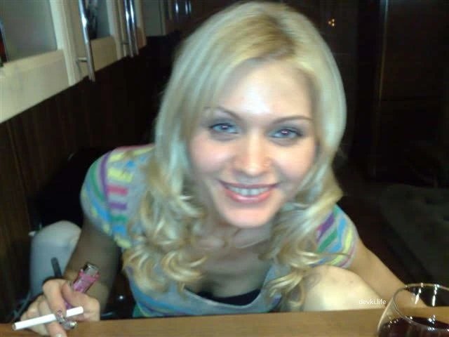 Amateur porn of a passionate girl