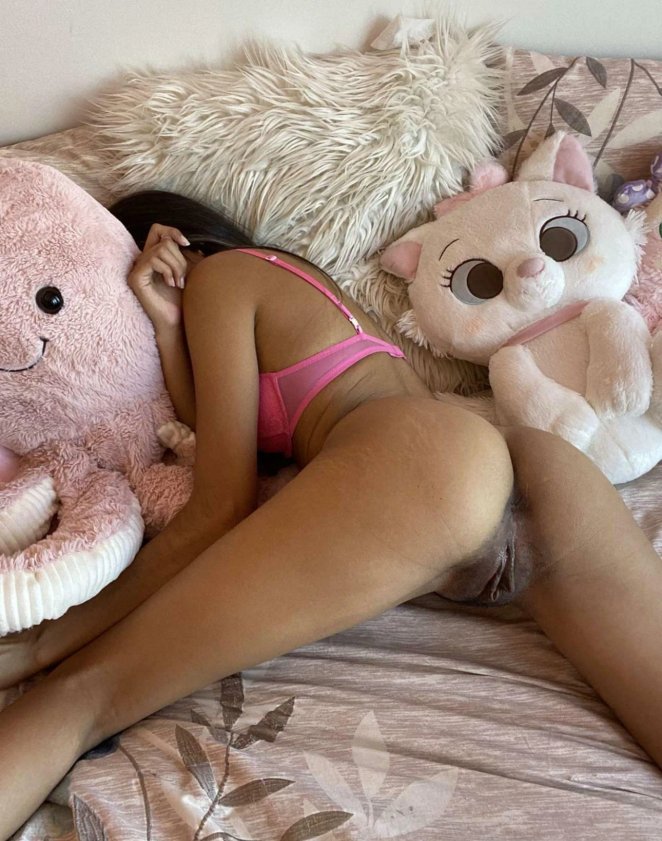 My rosy cheeks spread wide for you