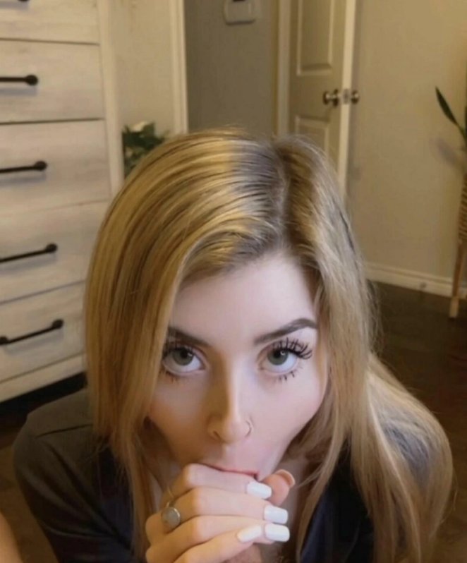 You wouldn't stand a chance in this intense staring competition