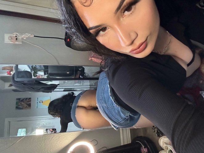 Experience the Vibrant Culture of Mexican Salvadorian Latinas