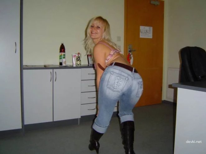 Sex with a blonde with a big ass