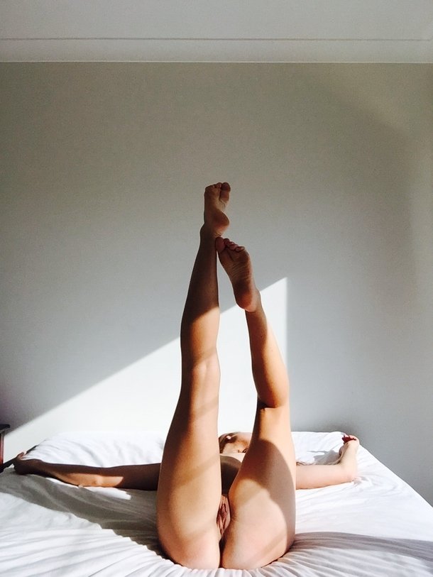 Pic #2 - Hope my neighbours didnt mind the show today f could someone come fuck me please