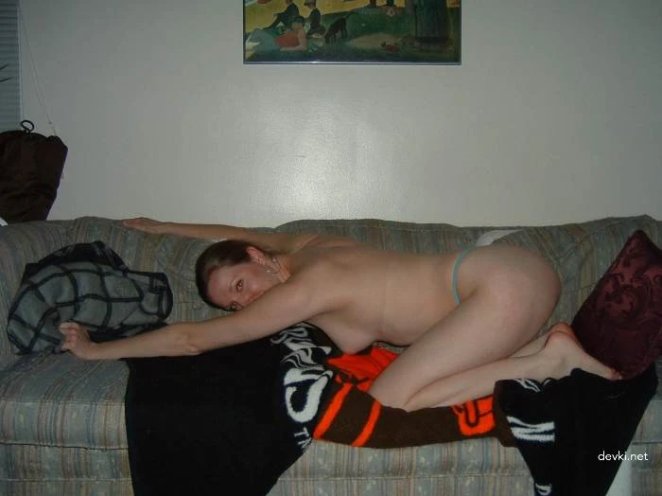 Girl sucks dick and takes cum in mouth