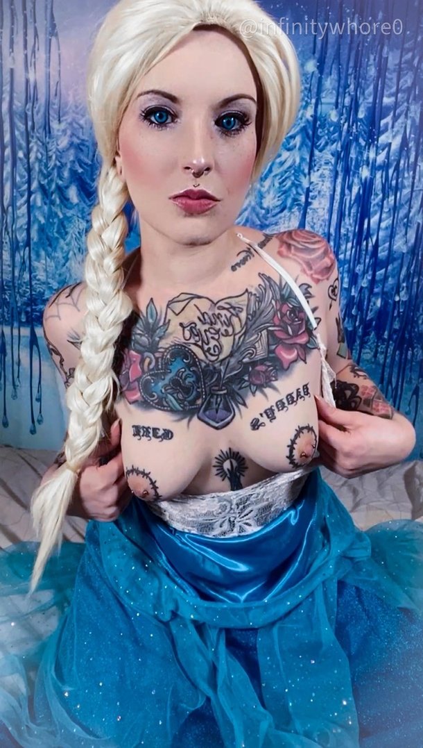 Would you play with Elsas nipples