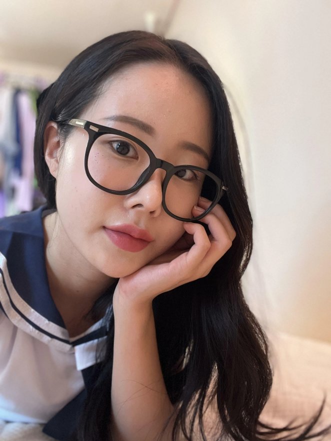 Adjusting to my new look with glasses