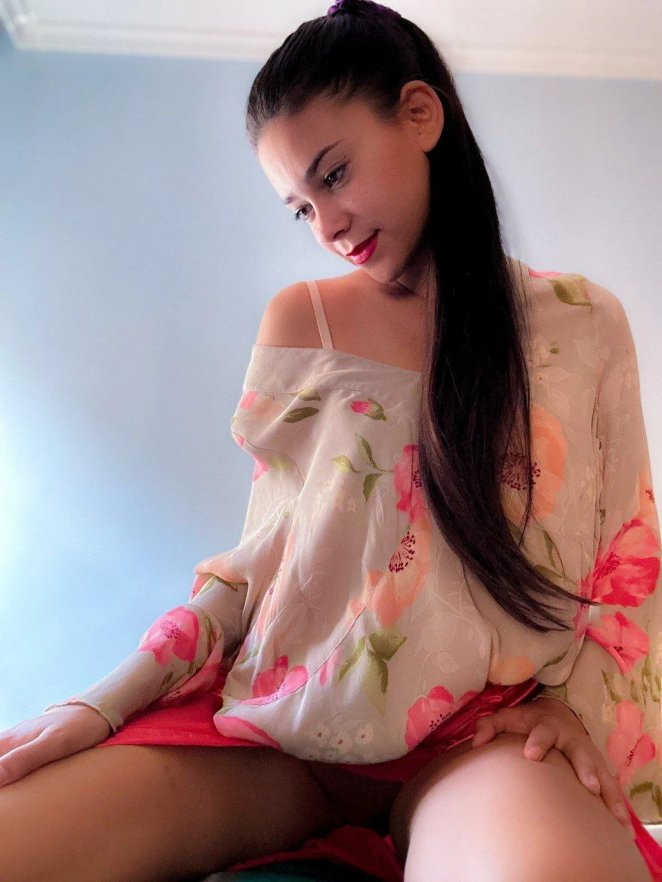 I Am a Latina Woman, I Hope You Understand When You See Me! [f22]