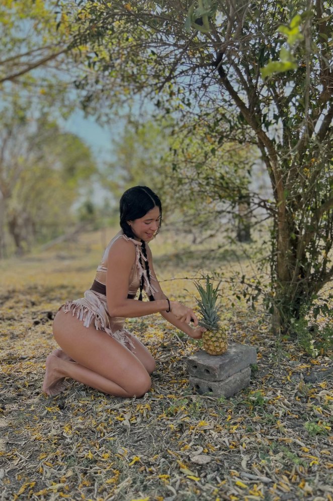 Can you please give my wife some pineapple to eat?