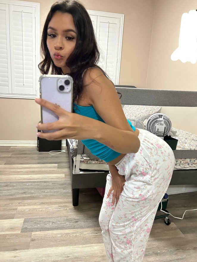 Am I attractive? A simple yes or no will do.