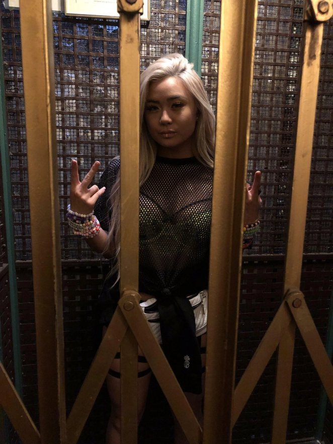 Are you a fan of rave girls?