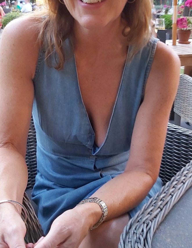 Is this outfit appropriate for the pub quiz?