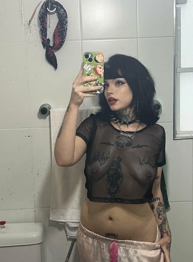 I want to be your favorite goth Latina