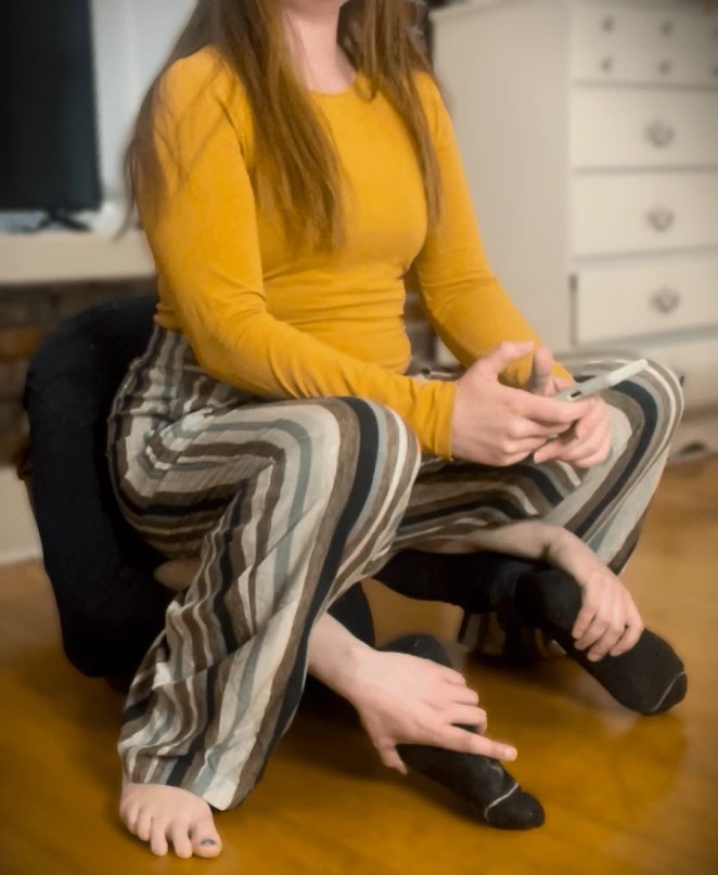 Sitting Pretty: Facesitting on a Chair with a Backrest