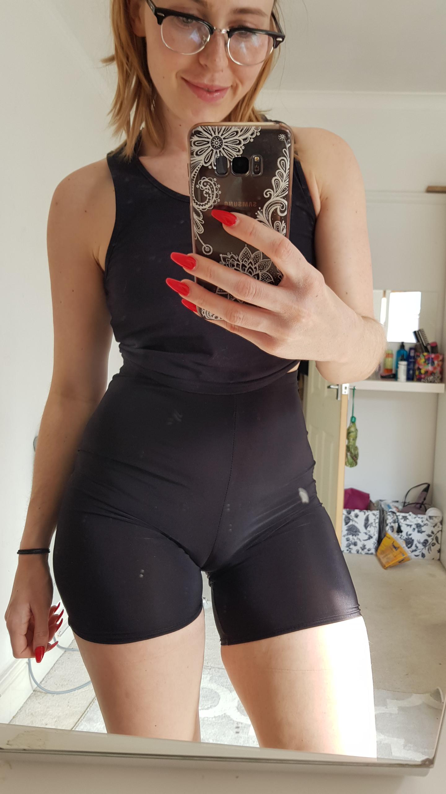 First post here.. bit of camel toe for you